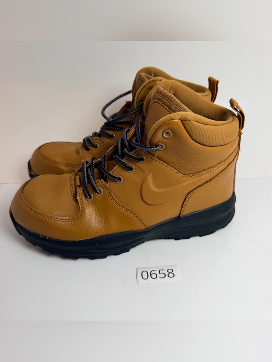 Nike Other - Nike Kids Wheat/Tan High-Top Hiking Boots